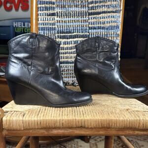 Bandolino Women’s Black Western Wedge Ankle Booties Women SZ 8.5